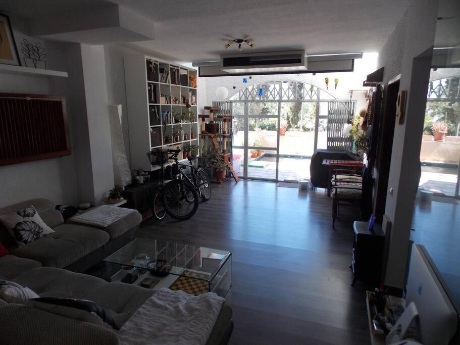 Spacious 2 Bedroom W/ Own Pool 5 Minutes Walk To Beach カンポアモル エクステリア 写真
