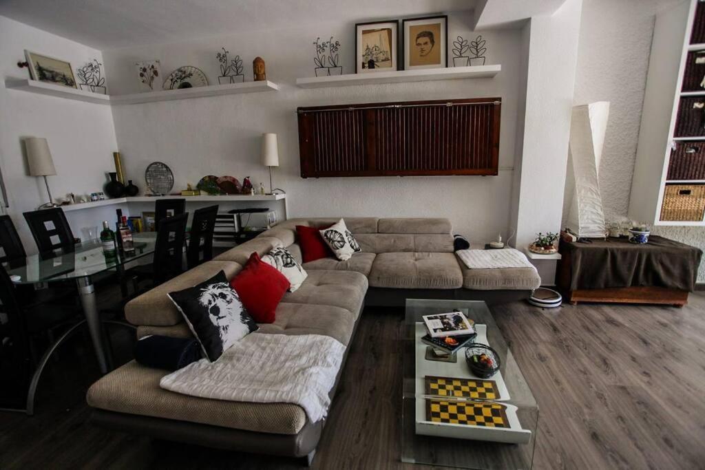 Spacious 2 Bedroom W/ Own Pool 5 Minutes Walk To Beach カンポアモル エクステリア 写真
